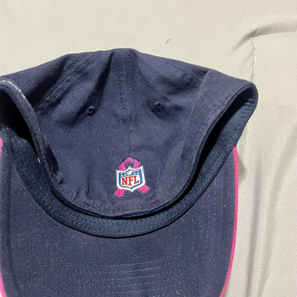 Reebok titans breast cancer ball cap - Picture 4 of 4